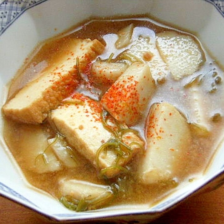豆腐と揚げ→絹生厚揚げで❤里芋の癒し系な味噌汁♪